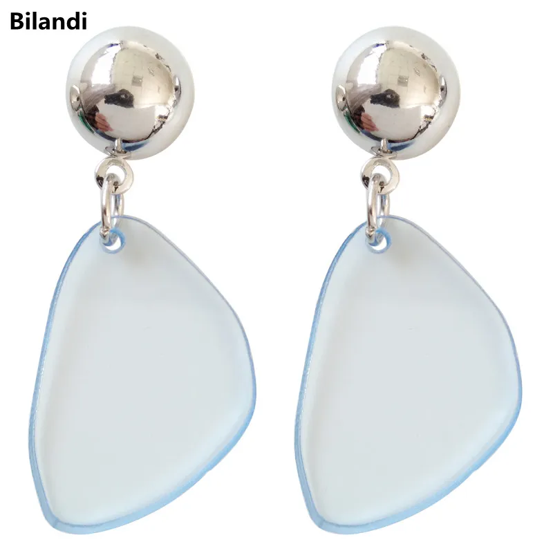 Korean fashion hipster irregular geometric triangle transparent resin earrings temperament girl earrings
Korean fashion hipster irregular geometric triangle transparent resin earrings temperament girl earrings