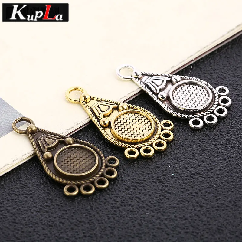 Vintage Metal Earring Component Connectors for Jewelry 10mm Round Cabochon Pendant DIY Handmade Jewelry Findings & Components
Vintage Metal Earring Component Connectors for Jewelry 10mm Round Cabochon Pendant DIY Handmade Jewelry Findings & Components