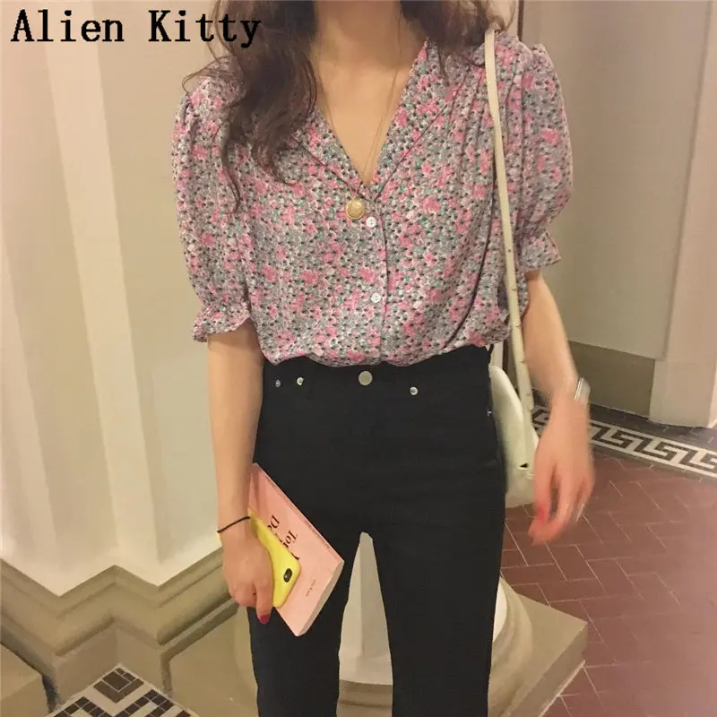 Alien Kitty Hot Sale Korea Summer Fresh Simple Women Elegant V-Neck Sexy Loose Print Short Sleeves Sweet Casual Chiffon Shirt
Alien Kitty Hot Sale Korea Summer Fresh Simple Women Elegant V-Neck Sexy Loose Print Short Sleeves Sweet Casual Chiffon Shirt