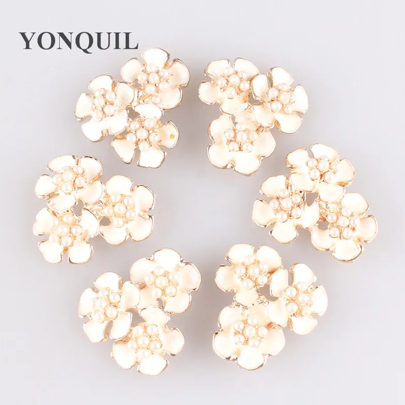 Korean gold / silver metal camellia flower brooch jewelry gift gold pin good woman suit for all seasons 12PCS/LOT MYQB005
Korean gold / silver metal camellia flower brooch jewelry gift gold pin good woman suit for all seasons 12PCS/LOT MYQB005