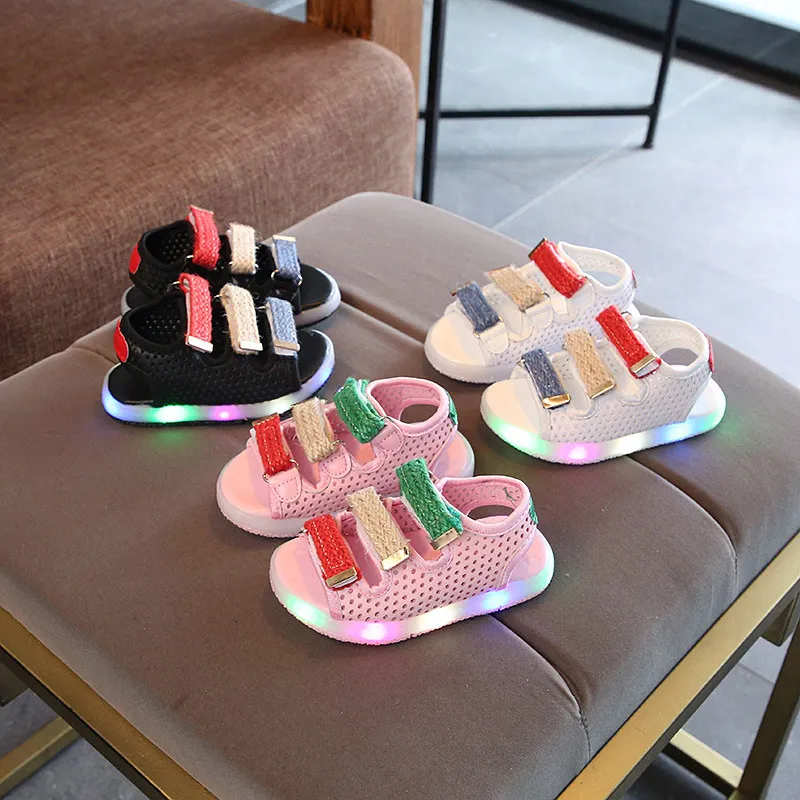 Kids Toddler Sandals Children'S Sandals For Girls Luminous Lighted Shoes Boy/Girls Colorful LED Lights Children Shoes
Kids Toddler Sandals Children'S Sandals For Girls Luminous Lighted Shoes Boy/Girls Colorful LED Lights Children Shoes