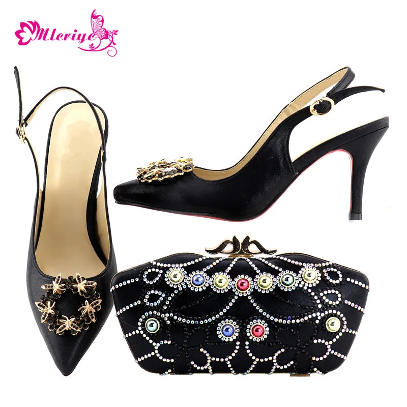 New Italian Shoes with Matching Bags 2018 African Women Wedding Shoes with Bag Set Decorated with Rhinestone Pumps Women Shoes 
New Italian Shoes with Matching Bags 2018 African Women Wedding Shoes with Bag Set Decorated with Rhinestone Pumps Women Shoes