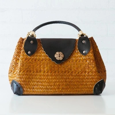 Thai version of rattan bread package pastoral leisure package package European and American style straw bag handbag
Thai version of rattan bread package pastoral leisure package package European and American style straw bag handbag