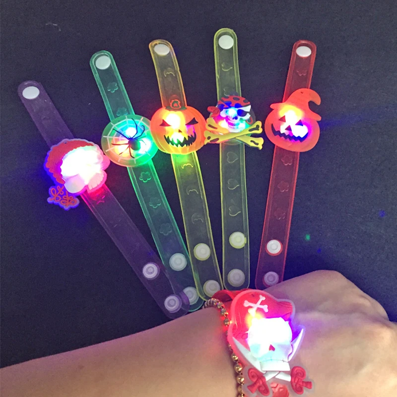12pcs/lot Creative watch Boys girls flash wrist band glow luminous Halloween bracelets Glowing bangle Halloween supplies
12pcs/lot Creative watch Boys girls flash wrist band glow luminous Halloween bracelets Glowing bangle Halloween supplies