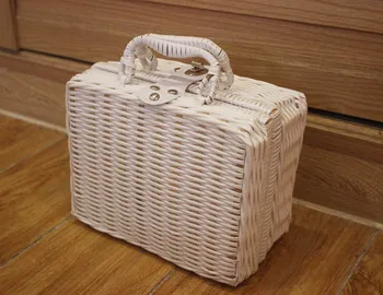Women Pink & White Mala Maquiagem Plastic Picnic Storage Baskets Cute Lady Suitcase for Makeup Or Lady Maleta plastica Property
Women Pink & White Mala Maquiagem Plastic Picnic Storage Baskets Cute Lady Suitcase for Makeup Or Lady Maleta plastica Property