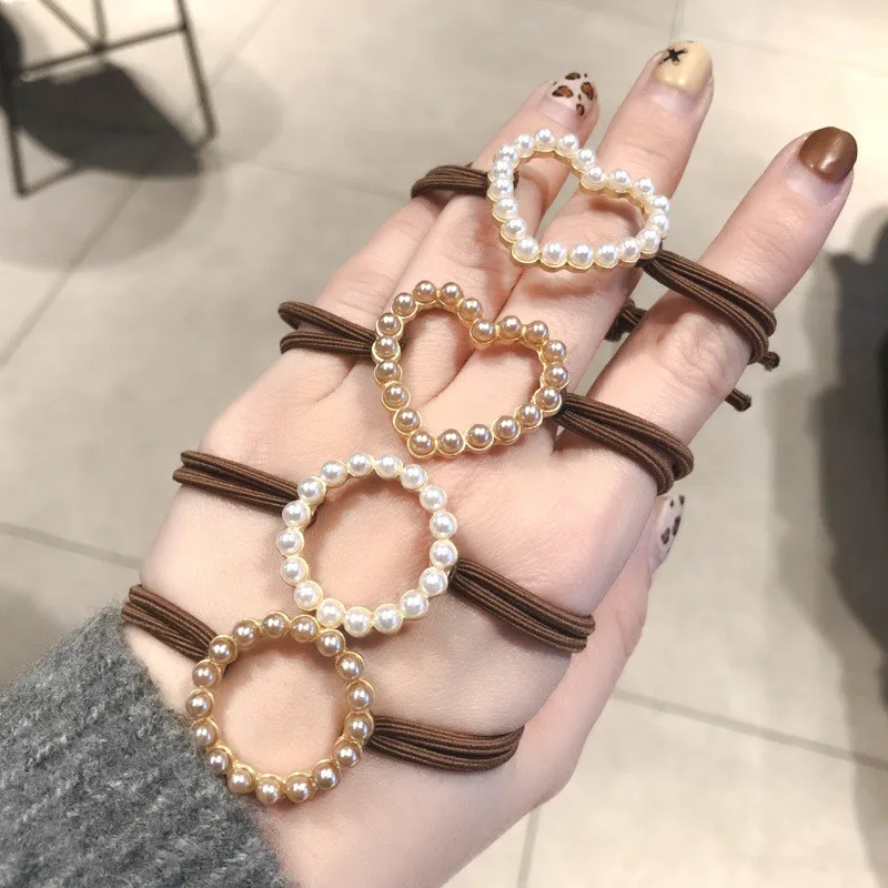 1PC Women Love Circle Pearls Elastic Hair Bands Korean Hair Accessories Simple Hair Ropes Ponytail Holders Scrunchy for Girls
1PC Women Love Circle Pearls Elastic Hair Bands Korean Hair Accessories Simple Hair Ropes Ponytail Holders Scrunchy for Girls