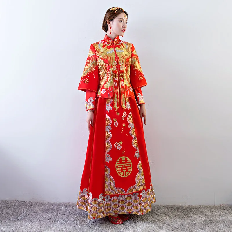 Red Bride Fall Clothes Vintage Chinese Style Wedding Dress Retro Toast Clothing Embroidery Peacock Gown Marriage Cheongsam Qipao
Red Bride Fall Clothes Vintage Chinese Style Wedding Dress Retro Toast Clothing Embroidery Peacock Gown Marriage Cheongsam Qipao