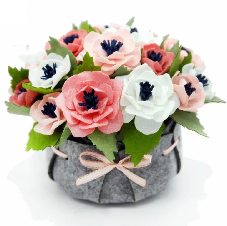 felt flowers Decoration Free Cutting DIY Material Package Handmade flowers made of felt For Gifts and Home Decor 
felt flowers Decoration Free Cutting DIY Material Package Handmade flowers made of felt For Gifts and Home Decor