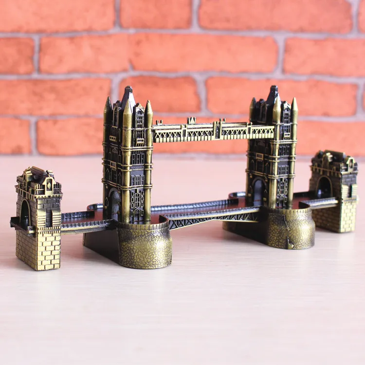 The New England Tower Bridge of London metal crafts ornaments decoration decoration Home Furnishing European model
The New England Tower Bridge of London metal crafts ornaments decoration decoration Home Furnishing European model