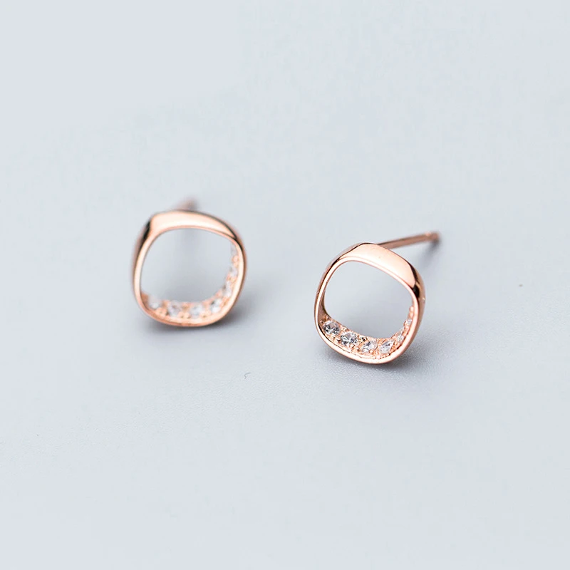 MloveAcc Authentic 925 Sterling Silver Dazzling Clear CZ Square Graceful Stud Earrings Lady Luxury Jewelry Bijoux Brincos
MloveAcc Authentic 925 Sterling Silver Dazzling Clear CZ Square Graceful Stud Earrings Lady Luxury Jewelry Bijoux Brincos