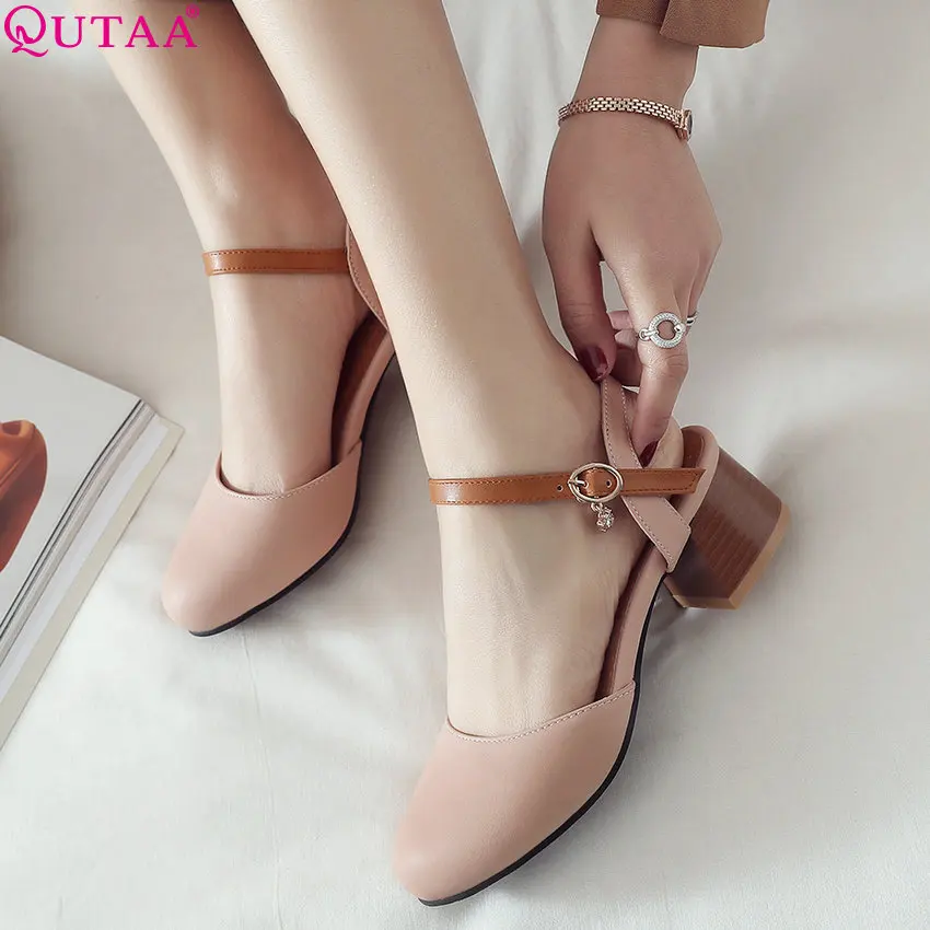 QUTAA 2019 Women Pumps Square High Heel Round Toe PU Leather Women Shoes Crystal Ankle Strap Ladies Wedding Shoes Size 34-43
QUTAA 2019 Women Pumps Square High Heel Round Toe PU Leather Women Shoes Crystal Ankle Strap Ladies Wedding Shoes Size 34-43