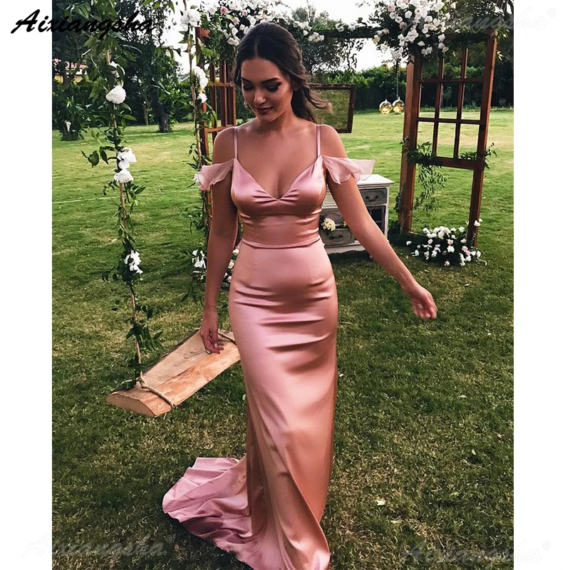 Blush Sweetheart Spaghetti Straps Long Evening Party Gown Off Shoulder Satin Mermaid Prom Dresses 2019 Long vestidos de gala
Blush Sweetheart Spaghetti Straps Long Evening Party Gown Off Shoulder Satin Mermaid Prom Dresses 2019 Long vestidos de gala