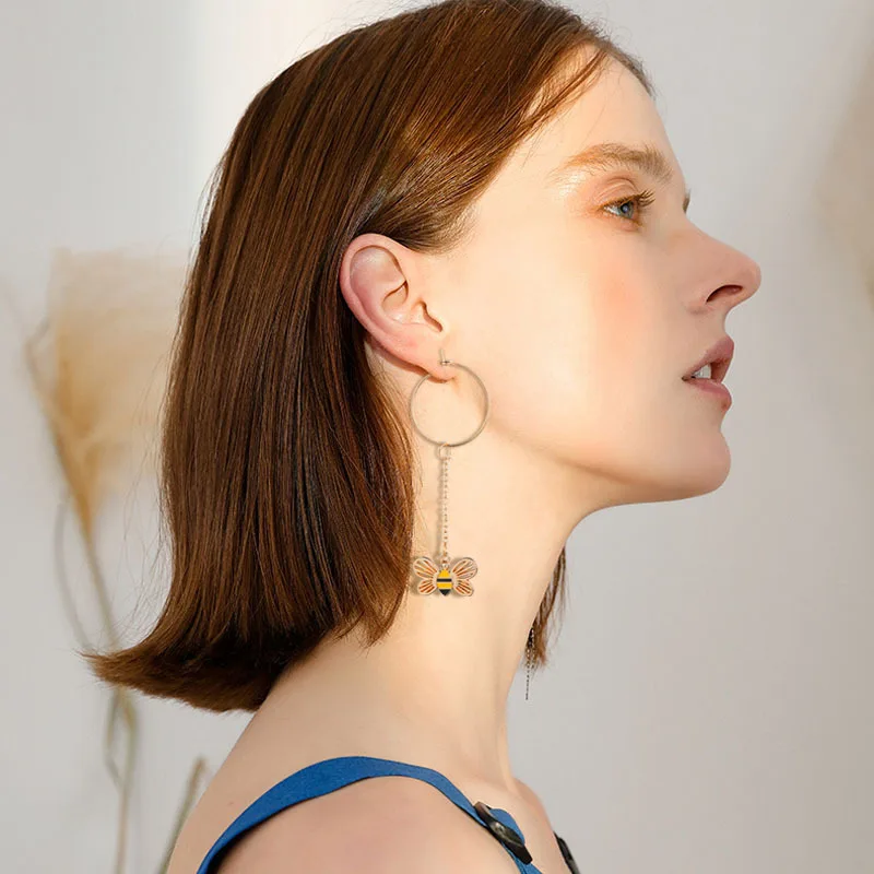 1Pair Cute Silver/Gold Color Honey Bee Earrings Tiny Fashion tassel Earrings Creative Bee long drop Earrings for women girls
1Pair Cute Silver/Gold Color Honey Bee Earrings Tiny Fashion tassel Earrings Creative Bee long drop Earrings for women girls