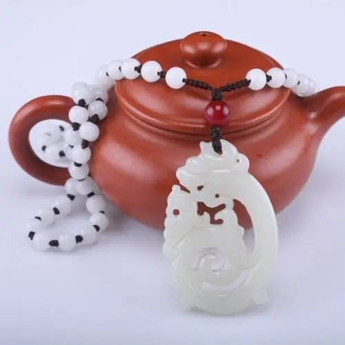 1767 Chinese Boutique white jade carved old dragon hollow out pendant necklace amulet
1767 Chinese Boutique white jade carved old dragon hollow out pendant necklace amulet