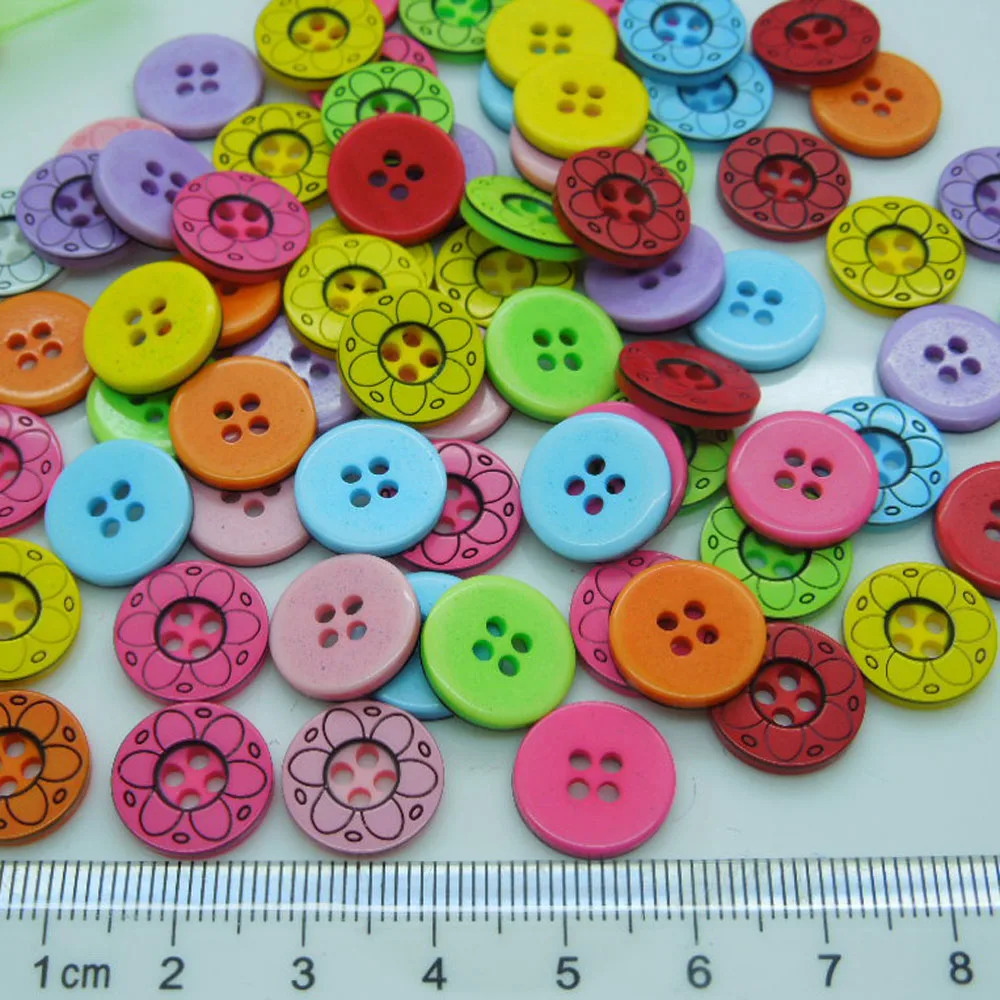 200pcs/lot Random Color Flower pattern Round 4 Holes Sewing Buttons Scrapbooking DIY 13MM
200pcs/lot Random Color Flower pattern Round 4 Holes Sewing Buttons Scrapbooking DIY 13MM
