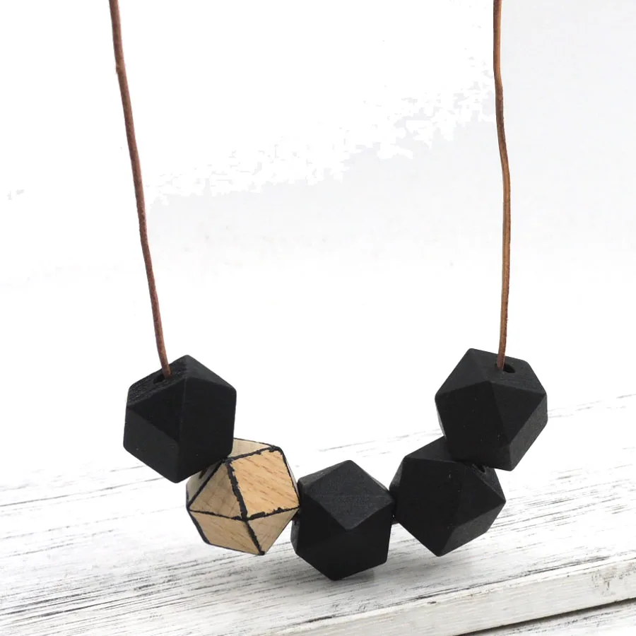 hand painted Geometric wood Bead Necklace BLACK OUTLINE Wooden everyday necklace unique 2019 new NW428
hand painted Geometric wood Bead Necklace BLACK OUTLINE Wooden everyday necklace unique 2019 new NW428