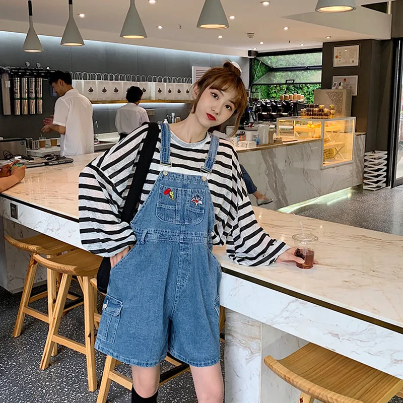 SML Summer korean preppy style Jumpsuit Denim Overalls Casual Girls cartoon embroidery Jeans Shorts womens (78181)
SML Summer korean preppy style Jumpsuit Denim Overalls Casual Girls cartoon embroidery Jeans Shorts womens (78181)