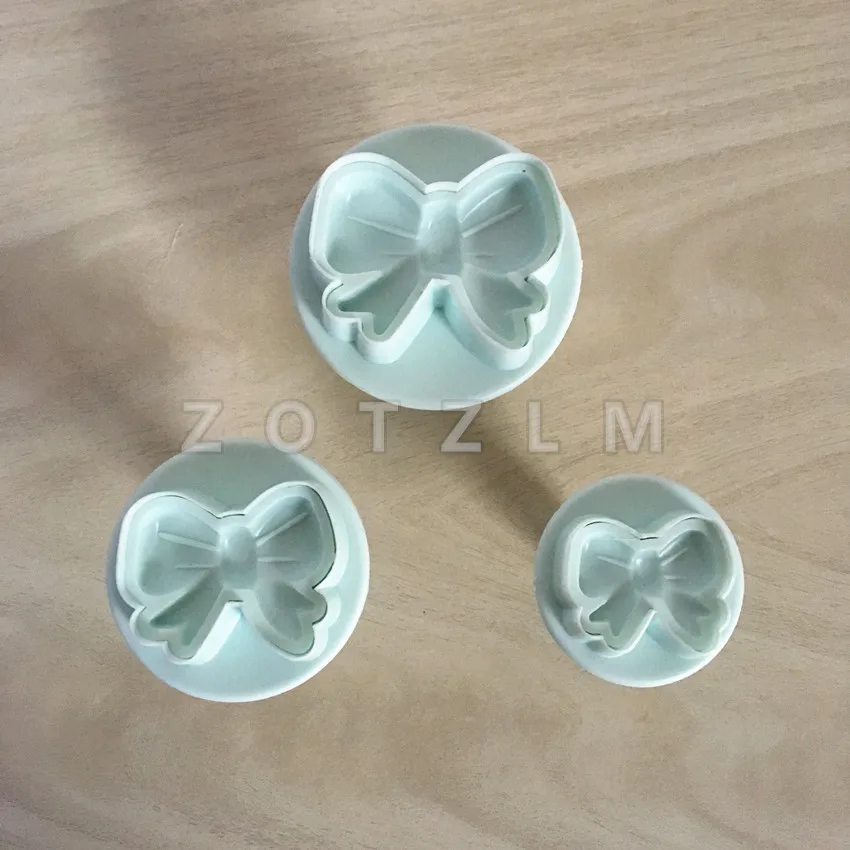 

3 pcs/set Bowknot Shape Plastic Cookie Cutters Butterfly Knot Pastry Plunger Tools Confectionery Paste Cake Biscuit Mold SLP141