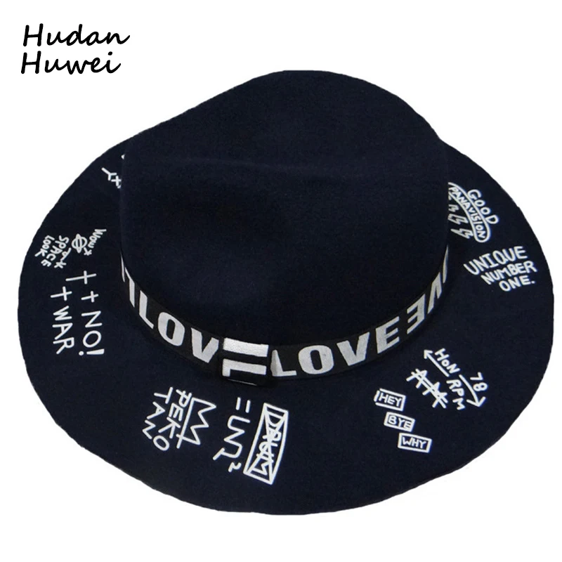 Women Men Woolen Felt Fedoras Vintage Unisex Wide Brim Jazz Trilby Printing Letter Graffiti Formal Top Hat for Adults GH-569
Women Men Woolen Felt Fedoras Vintage Unisex Wide Brim Jazz Trilby Printing Letter Graffiti Formal Top Hat for Adults GH-569