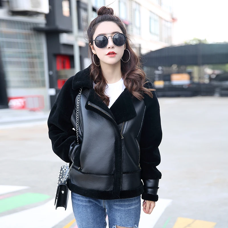 2018 winter women's outerwear Sheep wool shearing fur PU leather coat female short fur coat winter wool fur over coat jackets
2018 winter women's outerwear Sheep wool shearing fur PU leather coat female short fur coat winter wool fur over coat jackets