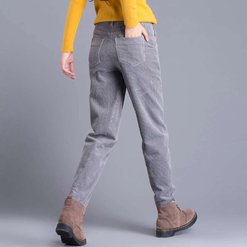 Corduroy pants loose Korean version of the retro Harlan casual pants women trousers fall section velvet pants female
Corduroy pants loose Korean version of the retro Harlan casual pants women trousers fall section velvet pants female