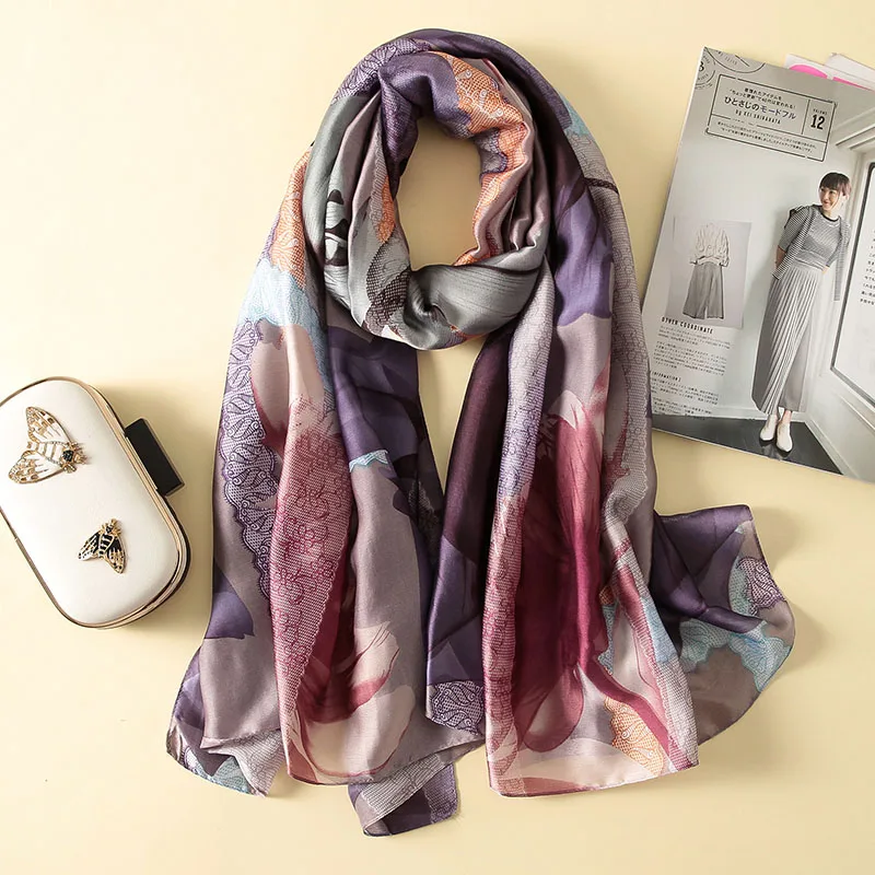 2019 Fashion Scarf Luxury 100% Silk Scarf Women Scarves Shawl High Quality Print hijab wrap 180*90 CM
2019 Fashion Scarf Luxury 100% Silk Scarf Women Scarves Shawl High Quality Print hijab wrap 180*90 CM