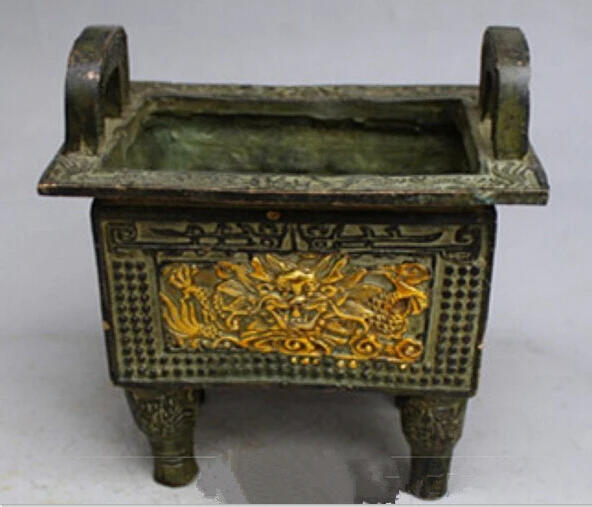 Collection Chinese old bronze carved dragon lion pattern gilt incense burner fast shipping 
Collection Chinese old bronze carved dragon lion pattern gilt incense burner fast shipping