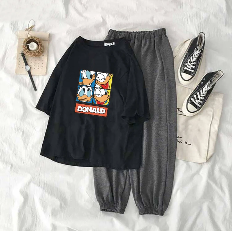 Women Minnie Mickey Mouse Donald Duck Cartoon Printed Shirt Short-sleeve Two Piece Set Workout Mujer
Women Minnie Mickey Mouse Donald Duck Cartoon Printed Shirt Short-sleeve Two Piece Set Workout Mujer