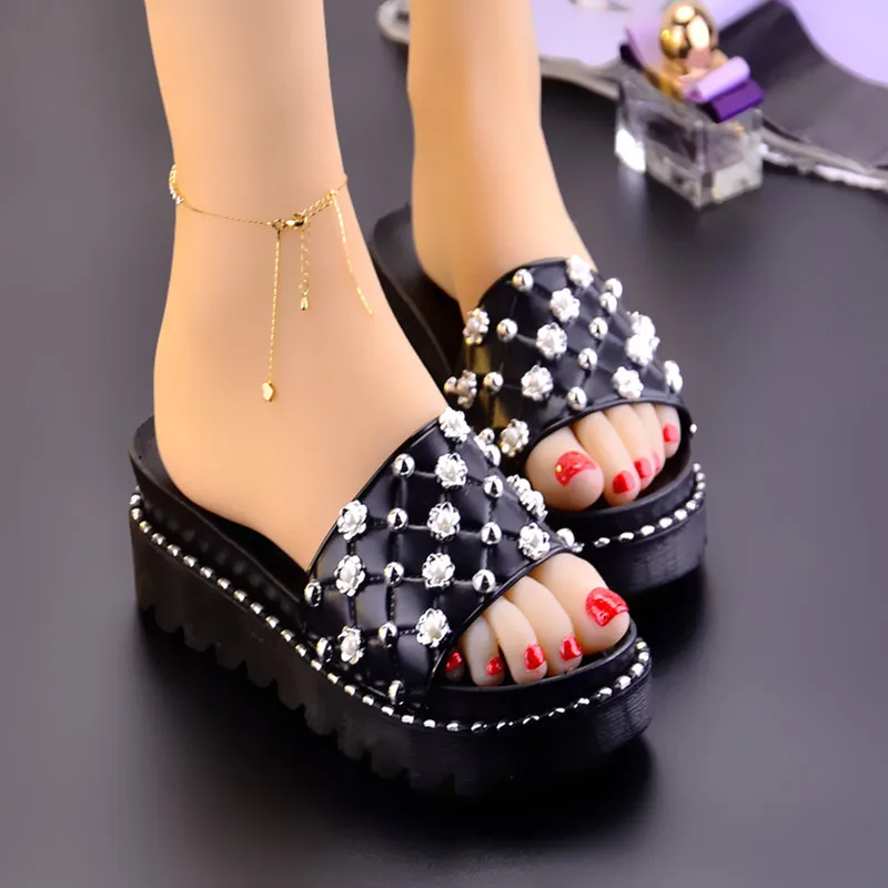 Women's Slippers 2019 Summer Ourdoor Shoes Skidproof Casual Lady's Slippers Pearl Style Beach Slipper Women Leisure Indoor Shoes
Women's Slippers 2019 Summer Ourdoor Shoes Skidproof Casual Lady's Slippers Pearl Style Beach Slipper Women Leisure Indoor Shoes