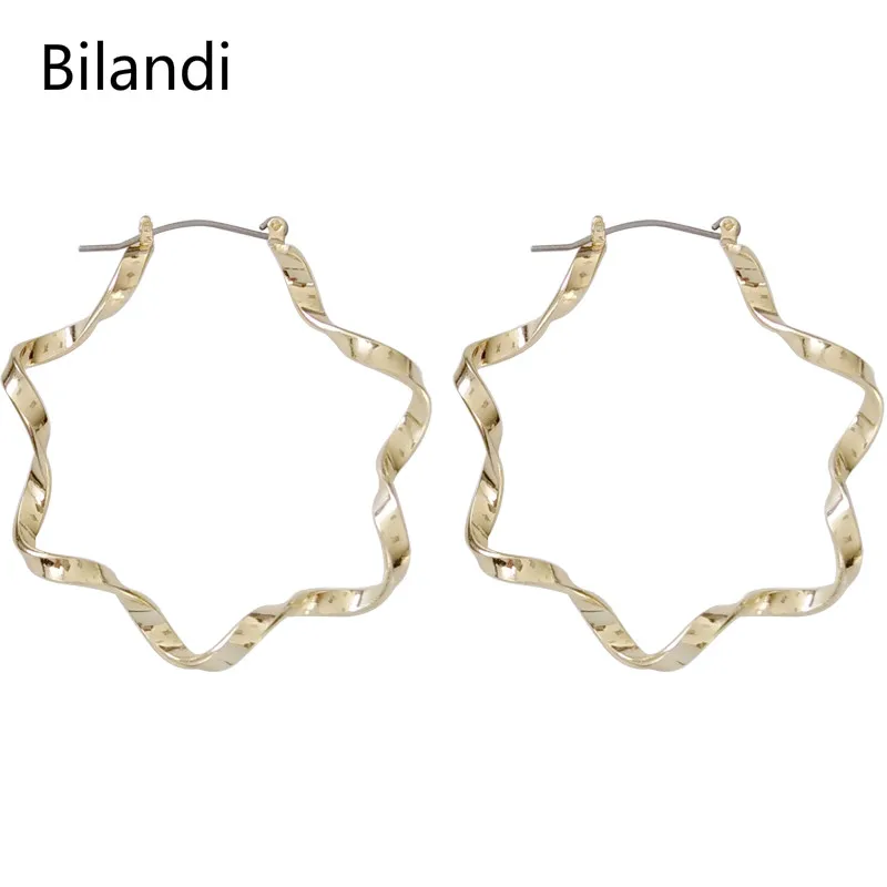 Fashion Metal Personality Twisted Twist Shape Earrings Irregular European And American Wind Ear Studs
Fashion Metal Personality Twisted Twist Shape Earrings Irregular European And American Wind Ear Studs