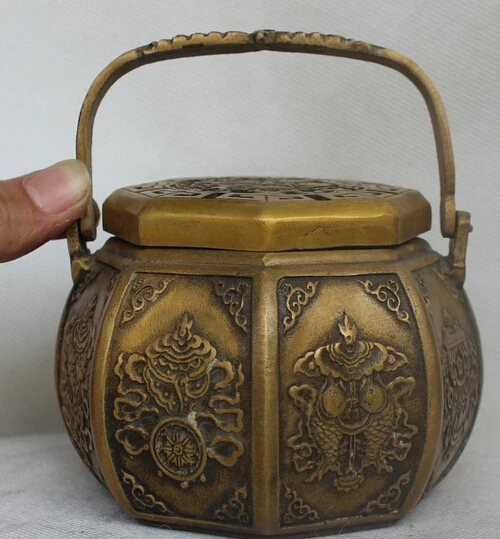 6" Chinese Palace Copper 8 Auspicious Symbol Round Handle Incense Burner Censer S0705
6" Chinese Palace Copper 8 Auspicious Symbol Round Handle Incense Burner Censer S0705