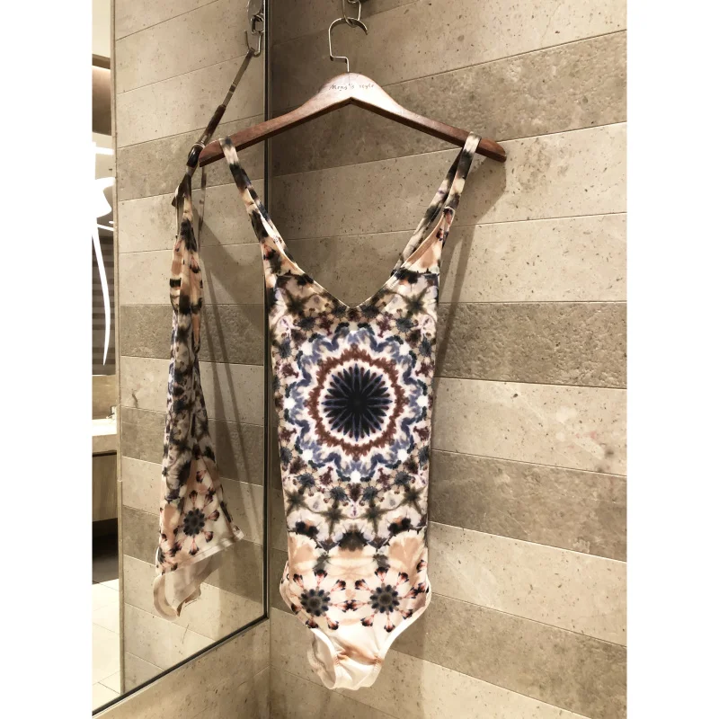 2019 sexy Siamese women's printed backless beach women's high quality Swimsuit onesies
2019 sexy Siamese women's printed backless beach women's high quality Swimsuit onesies