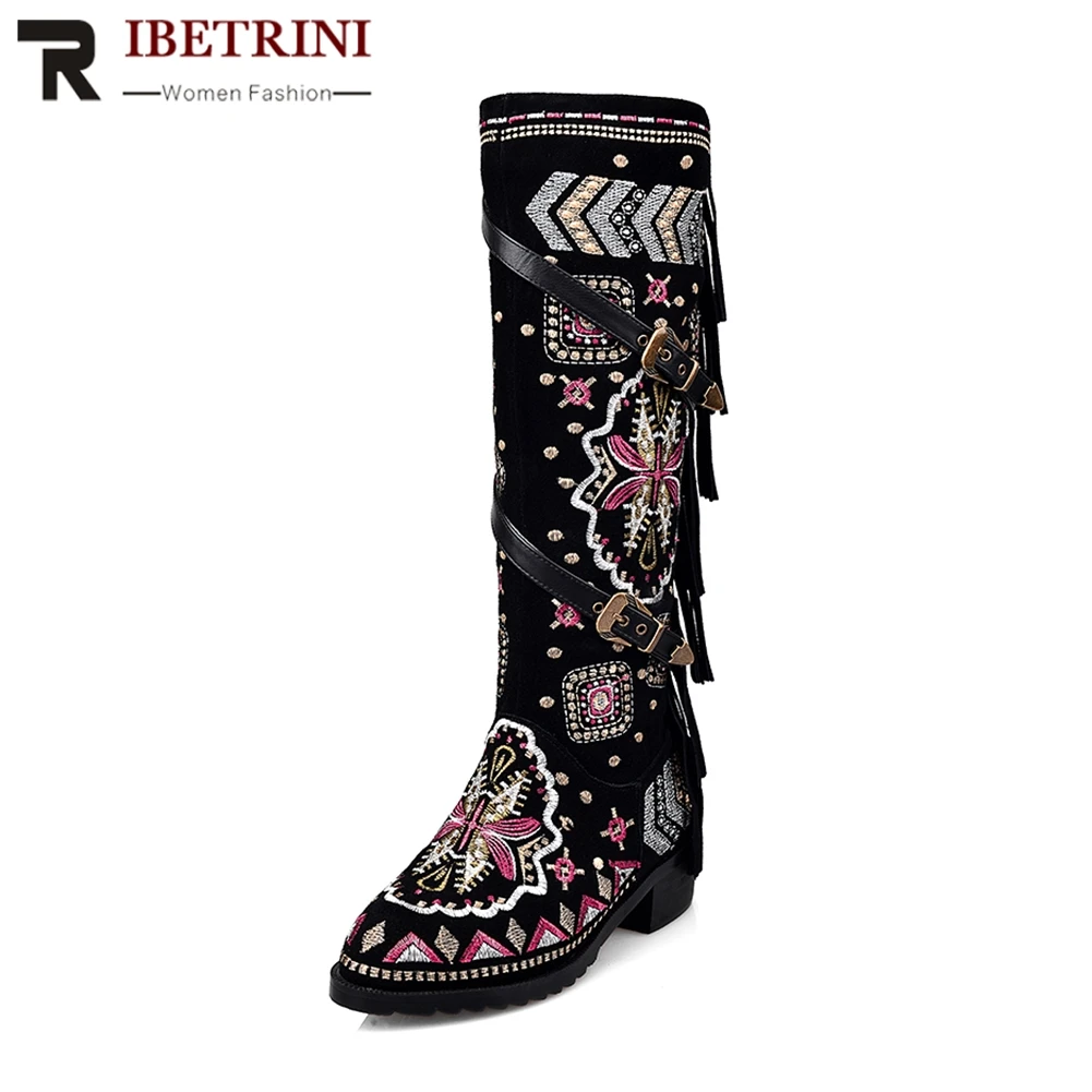 RIBETRINI Size 33-43 Ethnic Flower Embossed Chunky Heels Round Toe Platform Tassel Shoes Woman Knee High Snow Boots
RIBETRINI Size 33-43 Ethnic Flower Embossed Chunky Heels Round Toe Platform Tassel Shoes Woman Knee High Snow Boots
