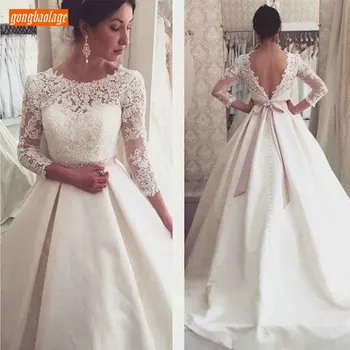 White Lace Top Appliques Backless Wedding Dress 3/4 Sleeves 2020 Elegant Ivory Bridal Dresses High Quality princess Wedding Gown
White Lace Top Appliques Backless Wedding Dress 3/4 Sleeves 2020 Elegant Ivory Bridal Dresses High Quality princess Wedding Gown