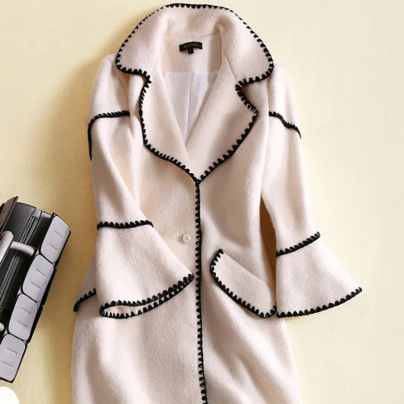 LANMREM 2019 Autumn And Winter New Casual Fashion Women Loose Plus Solid Color Lapel Double-breasted Woolen Coat TC589
LANMREM 2019 Autumn And Winter New Casual Fashion Women Loose Plus Solid Color Lapel Double-breasted Woolen Coat TC589