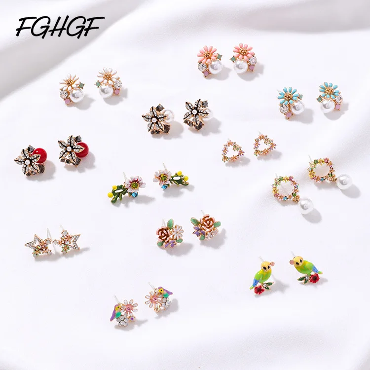 FGHGF Korean 2019 Fashion Women Accessories Summer Sweet Lovely Flower bird Geometry S925 Stud Earrings for Girl Cute Jewelry
FGHGF Korean 2019 Fashion Women Accessories Summer Sweet Lovely Flower bird Geometry S925 Stud Earrings for Girl Cute Jewelry
