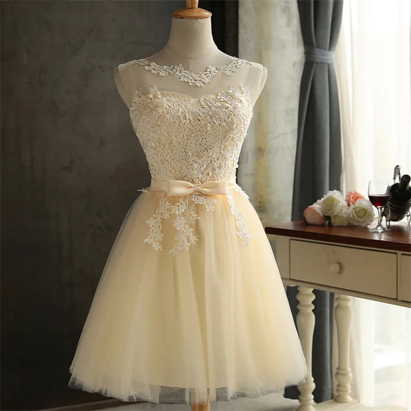 Champagne / White Appliqued Tulle Bridesmaid Dresses Plus Size Short Lace Up Dresses Elegant Red Prom Dresses For Wedding Party
Champagne / White Appliqued Tulle Bridesmaid Dresses Plus Size Short Lace Up Dresses Elegant Red Prom Dresses For Wedding Party