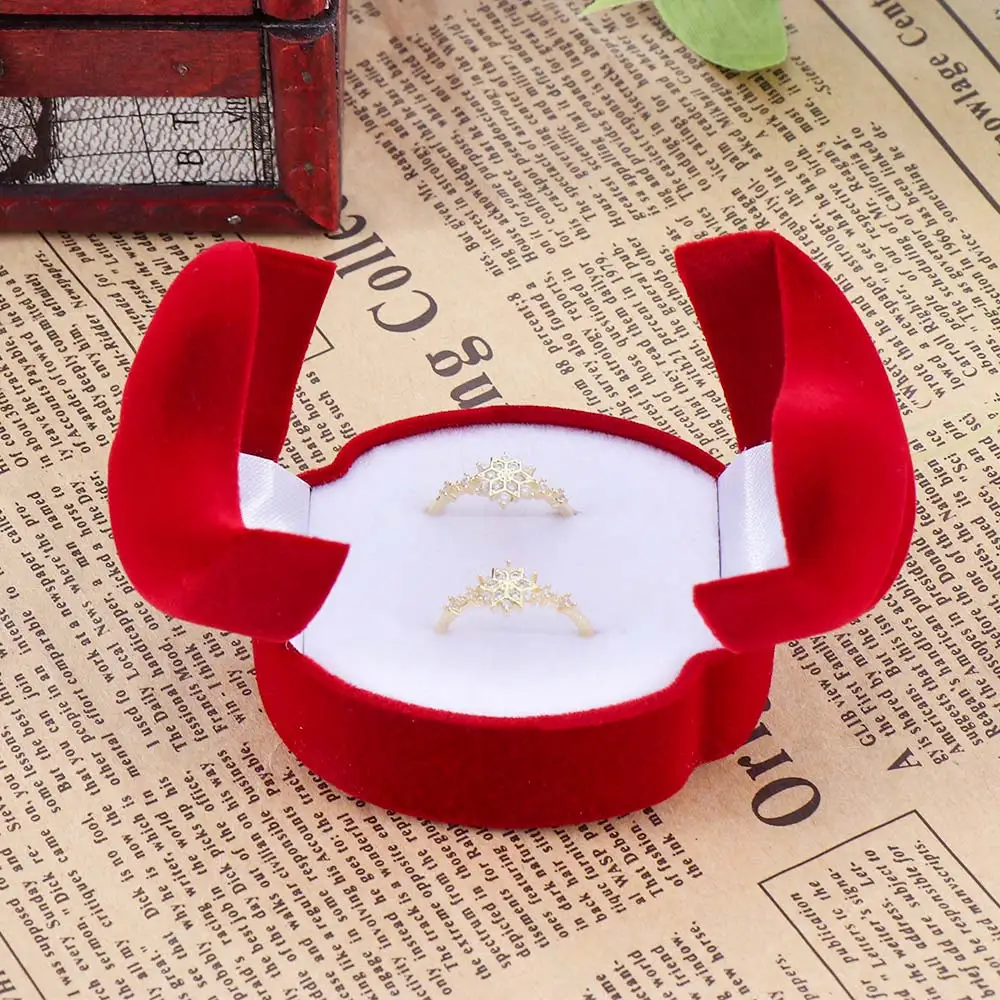 Exquisite Plastic and Velvet Red Double-faced Jewelry Box Fashion Red Heart Packing Case Gift Box Valentine's Day Ring Display
Exquisite Plastic and Velvet Red Double-faced Jewelry Box Fashion Red Heart Packing Case Gift Box Valentine's Day Ring Display