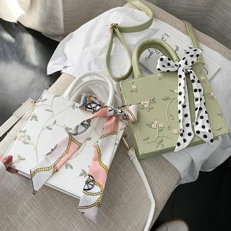 2019 new fashion Handbag Korean version wild Messenger Bag Lace scarf Female Shoulder Bags C42-52
2019 new fashion Handbag Korean version wild Messenger Bag Lace scarf Female Shoulder Bags C42-52