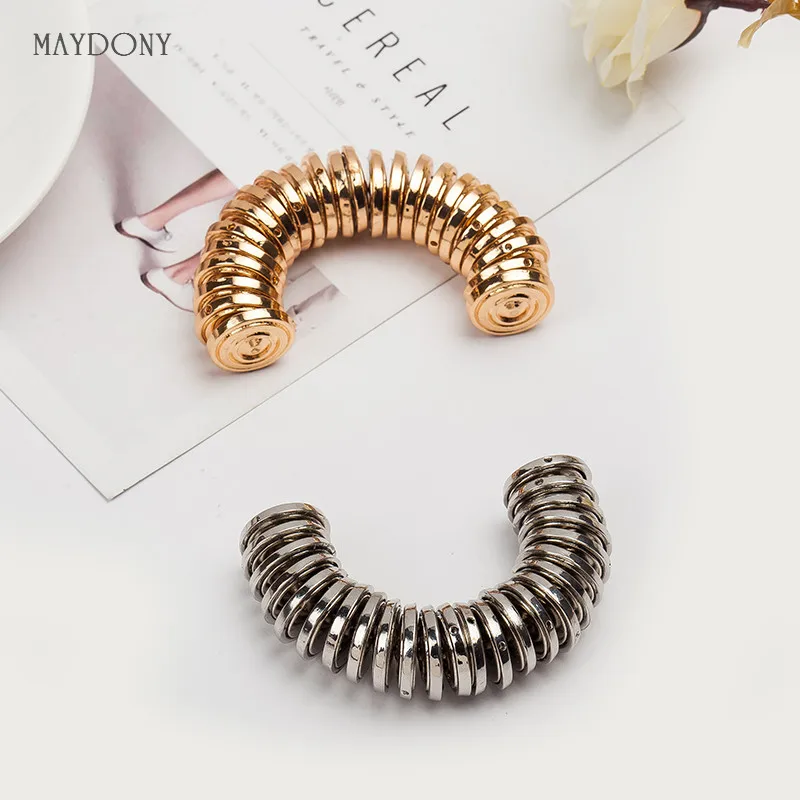 XT93 wholesale fashion headwear back of magnet brooches double side or one side use hijab magnet brooch of women in our store
XT93 wholesale fashion headwear back of magnet brooches double side or one side use hijab magnet brooch of women in our store