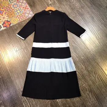 The new summer 2020 fold dress color restoring ancient ways design 7 minutes of sleeve of the dress
The new summer 2020 fold dress color restoring ancient ways design 7 minutes of sleeve of the dress