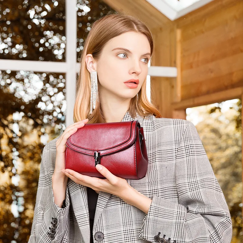 Small Shoulder Bag For Women Genuine Leathe Mini Messenger Cross body bags Luxury Ladies HandBags Fashion Evening Clutch Bags
Small Shoulder Bag For Women Genuine Leathe Mini Messenger Cross body bags Luxury Ladies HandBags Fashion Evening Clutch Bags