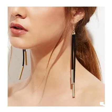 ea1132 2018 new hottest fashion black suede design earrings Round tube autumn Female charm jewelry
ea1132 2018 new hottest fashion black suede design earrings Round tube autumn Female charm jewelry