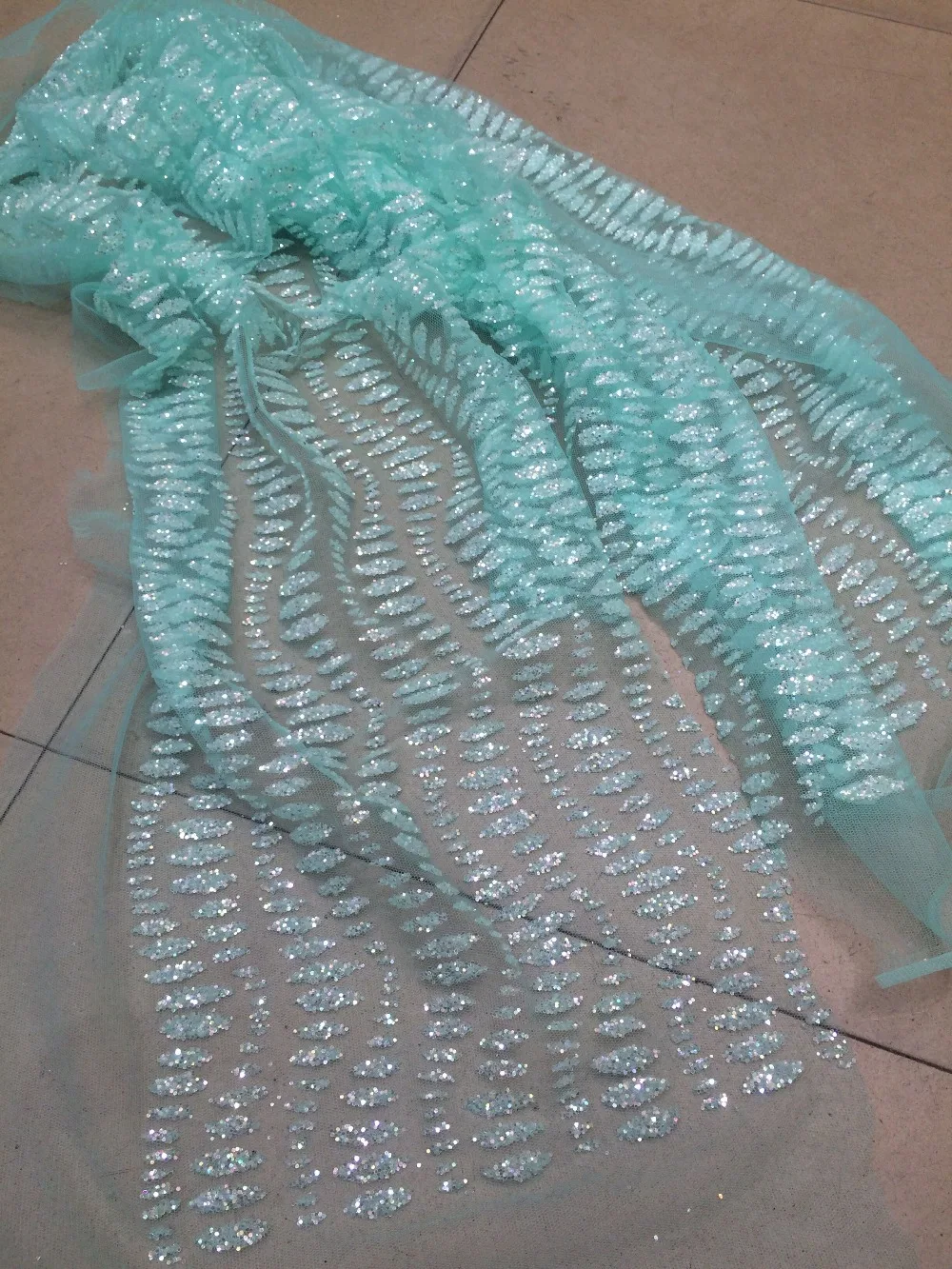 Embroidered Tulle Lace cici-52720 with glued glitter High Quality Lace 5yard/lot Glitter Lace Fabric
Embroidered Tulle Lace cici-52720 with glued glitter High Quality Lace 5yard/lot Glitter Lace Fabric