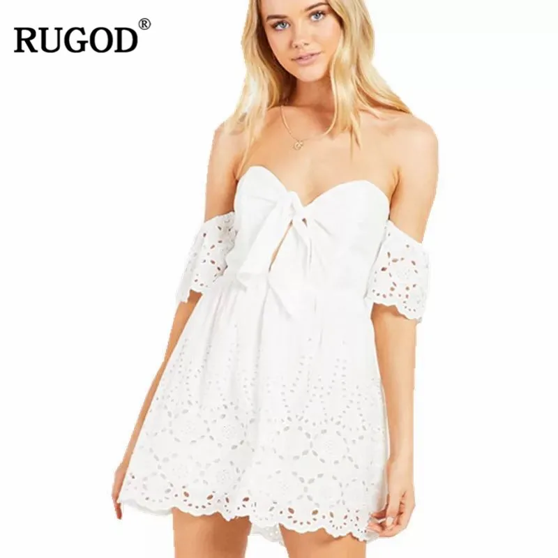 RUGOD 2018 Hot Sale Strapless Short Sleeve Hollow Out Cotton Embroidery Sexy White Wrap Women Dresses Sexy Swallowtail Dress
RUGOD 2018 Hot Sale Strapless Short Sleeve Hollow Out Cotton Embroidery Sexy White Wrap Women Dresses Sexy Swallowtail Dress