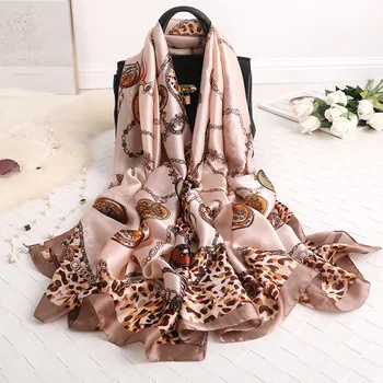 2019 Leopard Print silk scarf women pashmina scarves shawls and wraps bandana hair scarf muslim hijab mousselin foulard femme
2019 Leopard Print silk scarf women pashmina scarves shawls and wraps bandana hair scarf muslim hijab mousselin foulard femme