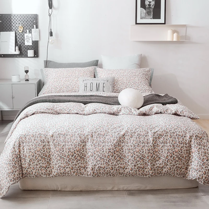 Pink Leopard Pattern 3/4pcs Bedding Set Bed Linen Duvet Cover Kids Adult Brief Style Princess Home Textile Bedclothes Bedspread
Pink Leopard Pattern 3/4pcs Bedding Set Bed Linen Duvet Cover Kids Adult Brief Style Princess Home Textile Bedclothes Bedspread