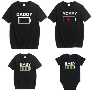 2019 Family Look T shirt Matching Clothes Novelty Battery T shirt Daddy Mommy and Daughter Son Baby Brother Sister Funny Romper
2019 Family Look T shirt Matching Clothes Novelty Battery T shirt Daddy Mommy and Daughter Son Baby Brother Sister Funny Romper