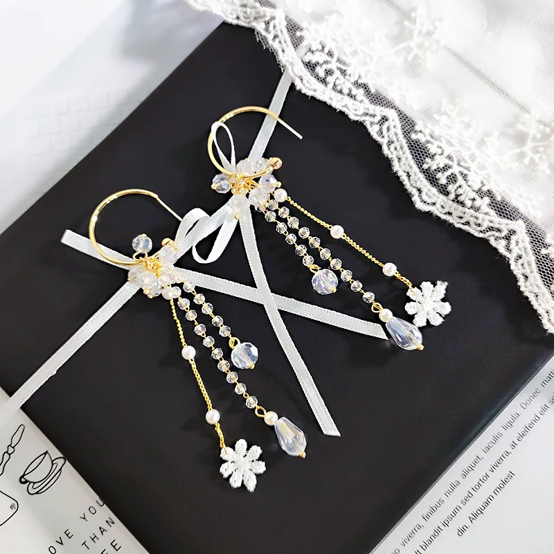 2019 New Classic Fashion Crystal Lace Flower Earrings Temperament Long Ribbon Bow Tassels Earrings Elegant
2019 New Classic Fashion Crystal Lace Flower Earrings Temperament Long Ribbon Bow Tassels Earrings Elegant