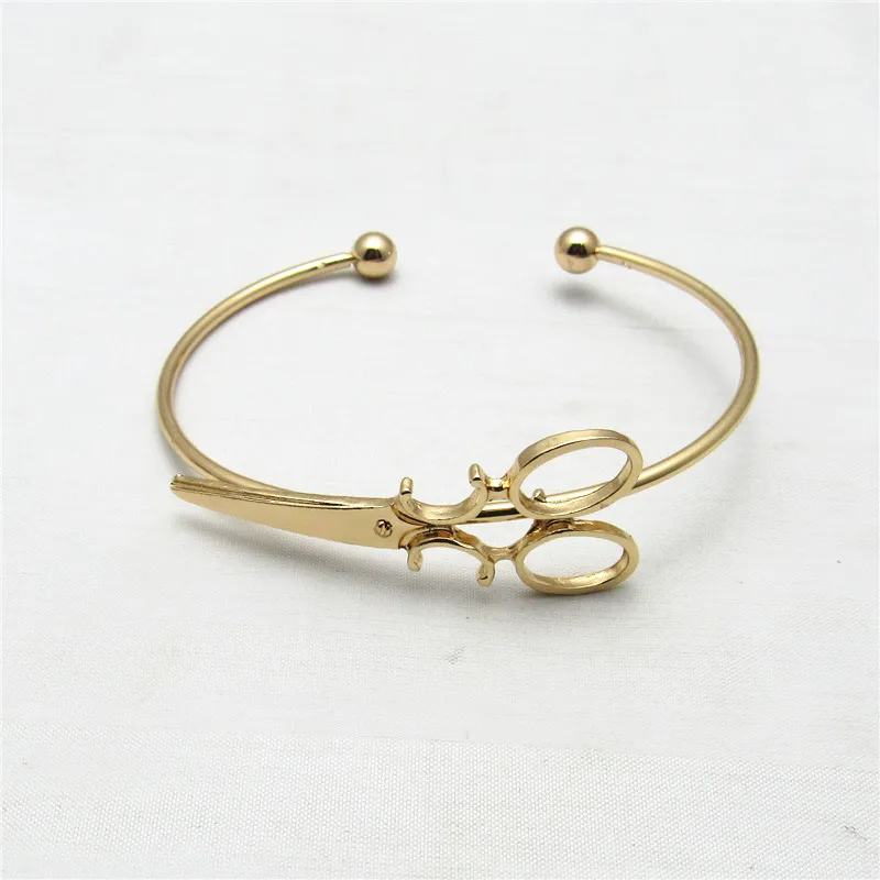 2018 Trendy Bangle Scissors Bracelet Hollow Shears Punk Metal Gold Silver Bangles For Women
2018 Trendy Bangle Scissors Bracelet Hollow Shears Punk Metal Gold Silver Bangles For Women